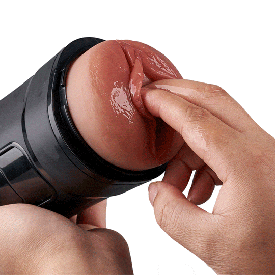 Challenger - 10 Vibrations, 5 Suctions, Ultra-Realistic Vagina, Simulated Masturbator